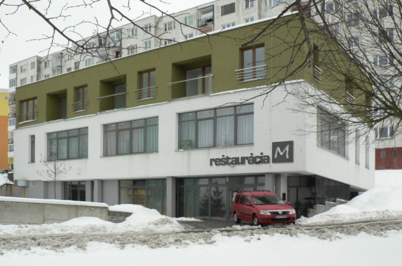 Reštaurácia M